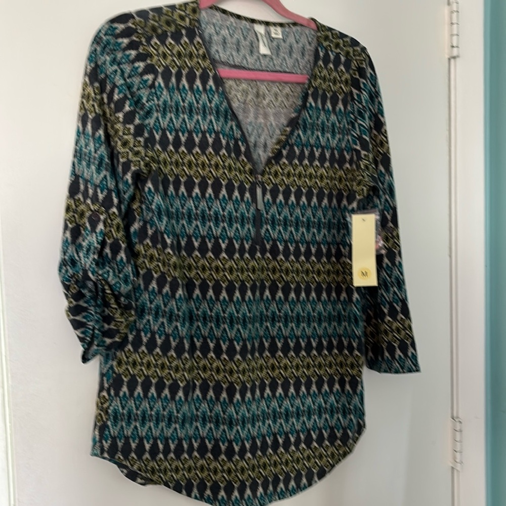 Tacerà 3/4 zip top Medium M NWT